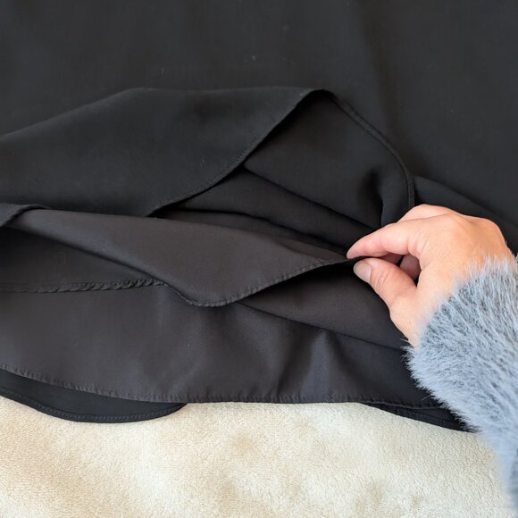 3/$30 Flowy lined tank with scalloped neck line - Picture 3 of 7